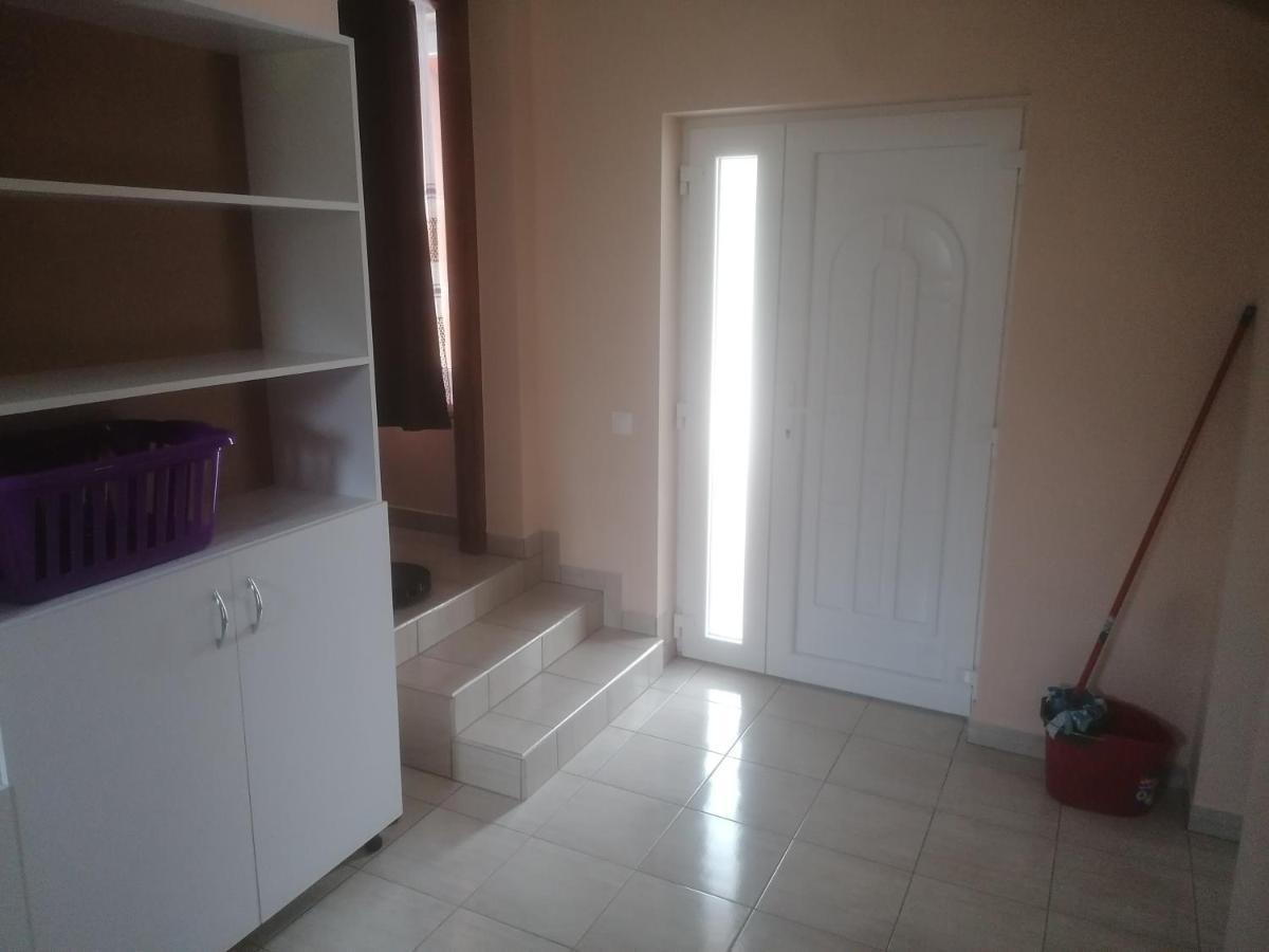 Okerka Vendeghaz Apartment Csesztreg Bagian luar foto