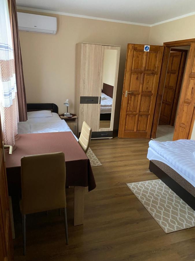 Okerka Vendeghaz Apartment Csesztreg Bagian luar foto