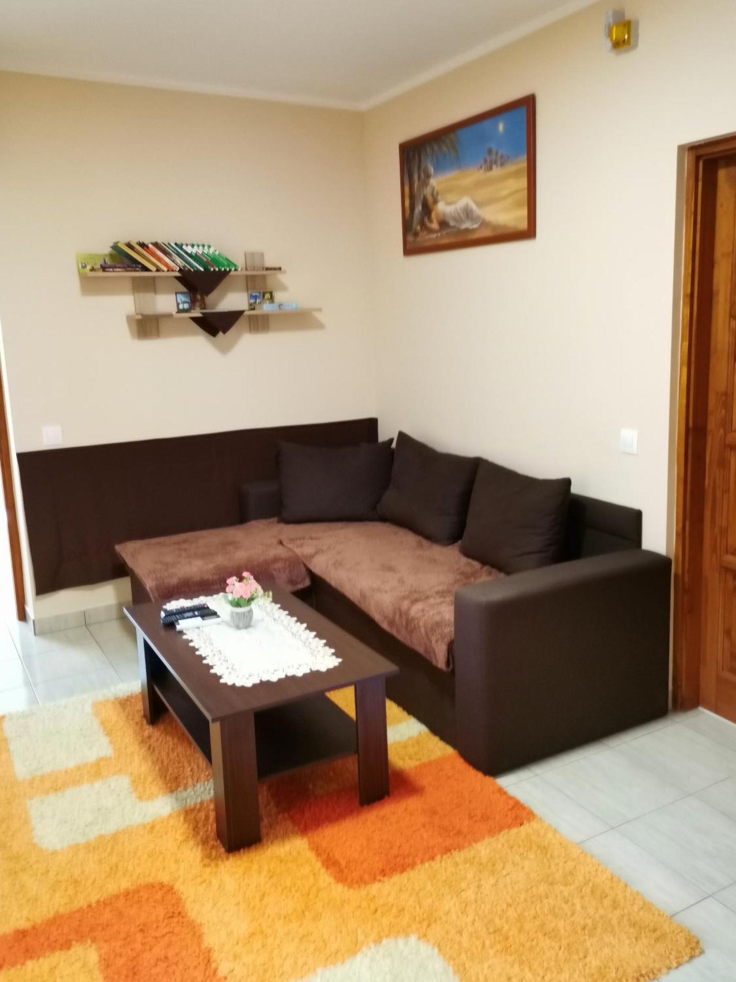 Okerka Vendeghaz Apartment Csesztreg Bagian luar foto